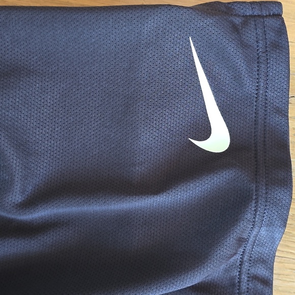 NIKE BRAND MENS BLACK AND GREEN CAMO ATHLETIC TRAINING SHORTS SIZE SMALL - Picture 2 of 12